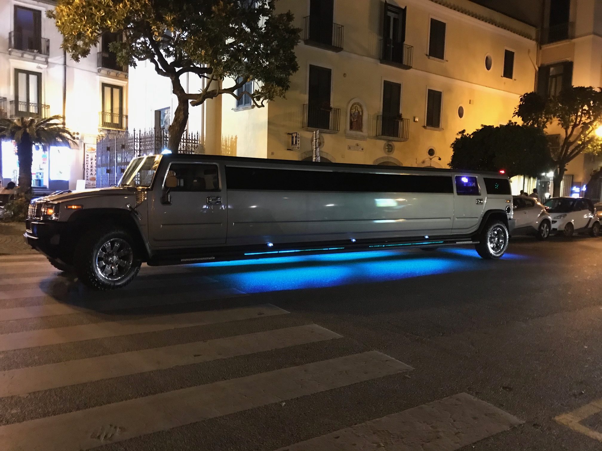 Noleggio Hummer Limousine Compleanno Santa Maria La Carità, Noleggio Hummer Limousine Compleanno Castellammare di Stabia, Noleggio Hummer Limousine Compleanno Vico Equense, Noleggio Hummer Limousine Compleanno Sorrento, Noleggio Hummer Limousine Compleanno Meta, Noleggio Hummer Limousine Compleanno Piano di Sorrento, Noleggio Hummer Limousine Compleanno Pompei, Noleggio Hummer Limousine Compleanno Boscoreale, Noleggio Hummer Limousine Compleanno Boscotrecase, Noleggio Hummer Limousine Compleanno Scafati, Noleggio Hummer Limousine Compleanno Sant'Antonio Abate, Noleggio Hummer Limousine Compleanno Angri, Noleggio Hummer Limousine Compleanno Pagani, Noleggio Hummer Limousine Compleanno Sant'Egidio Del Monte Albino, Noleggio Hummer Limousine Compleanno Gragnano, Noleggio Hummer Limousine Compleanno Casola, Noleggio Hummer Limousine Compleanno Casola di Napoli, Noleggio Hummer Limousine Compleanno Lettere, Noleggio Hummer Limousine Compleanno Pimonte, Noleggio Hummer Limousine Compleanno Agerola, Noleggio Hummer Limousine Compleanno Positano, Noleggio Hummer Limousine Compleanno Amalfi, Noleggio Hummer Limousine Compleanno Torre Annunziata, Noleggio Hummer Limousine Compleanno Torre del Grego, 